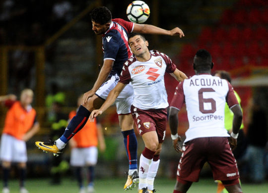 Taider vince uno scontro con Iago Falque (Carlini / Iguana Press/Getty Images)