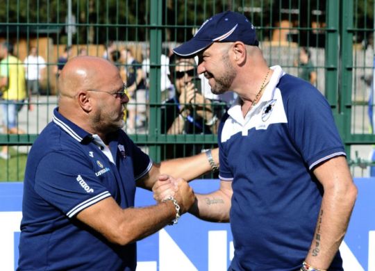 Walter Zenga e Serse Cosmi durante l'amichevole Sampdoria-Trapani del 2015 (Daniele Buffa/image sport)