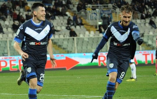 Foto Fabio Urbini /LaPresse
03 Febbraio 2019 Pescara (PE) Italia
sport 
calcio
Pescara vs Brescia - Campionato di calcio Serie BKT 2018/2019 - stadio Cornacchia.
Nella foto: La gioia di bisoli Brescia dopo il gol 0-3

 Fabio Urbini/LaPresse
February 03, 2019 Pescara (PE) Italy
sport 
soccer
Pescara vs Brescia - Italian Football Championship League BKT 2018/2019 - Cornacchia stadium.
In the pic: Bisoli Brescia celebrates after scoaring goal 0-3